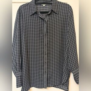 Max Studio Women’s Black & White Geometric Button-Up Shirt - Size 1X.